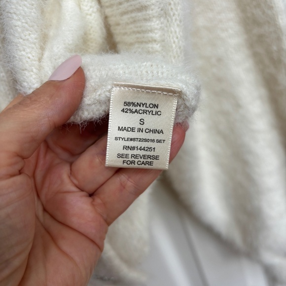 Sweater and tank top set - Picture 4 of 4